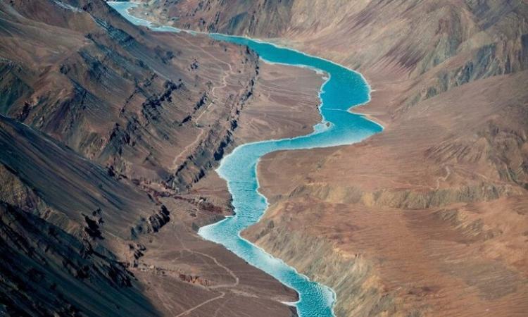 باكستان ترفض بشدة إعلان الهند تعليق العمل بمعاهدة تقاسم مياه نهر السند