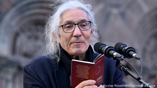 الرئيس تبون يستجيب لطلب نظيره الألماني بالعفو عن بوعلام صنصال لأسباب إنسانية