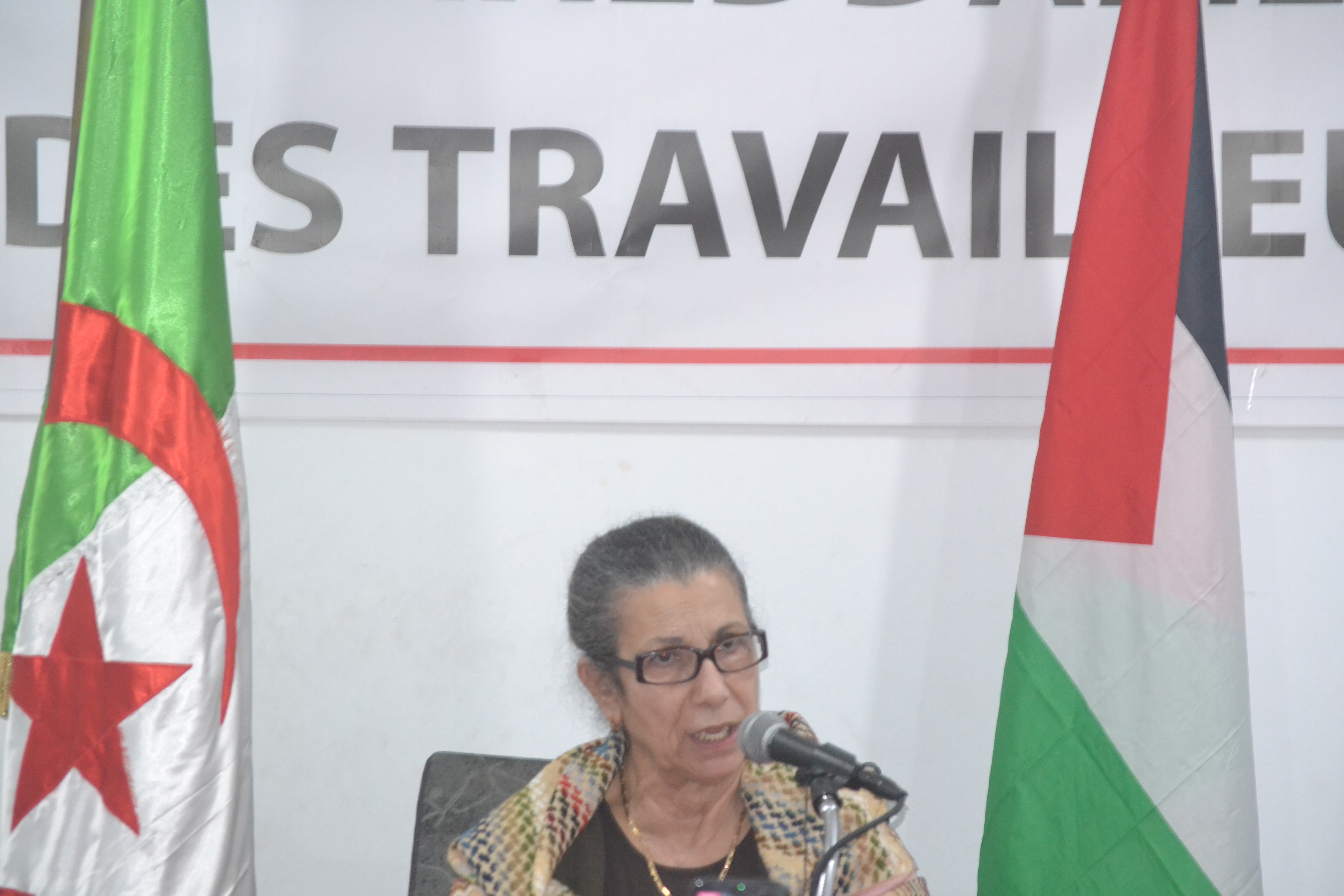 حزب العمال الجزائري يدعو إلى إجراءات تهدئة ويطالب بالإفراج عن معتقلي الرأي